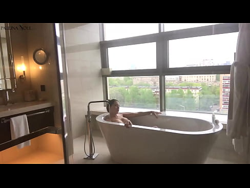 ❤️ عزیزم فوق العاده با شور و شوق بیدمشک خود را در حمام تکان می دهد ویدیو سکس در fa.sexarxiv.ru ❌️❤